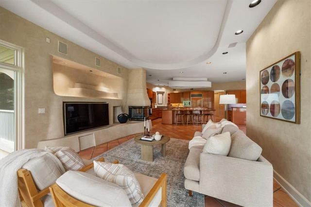3104 W 117th Street, Leawood, KS 66211
