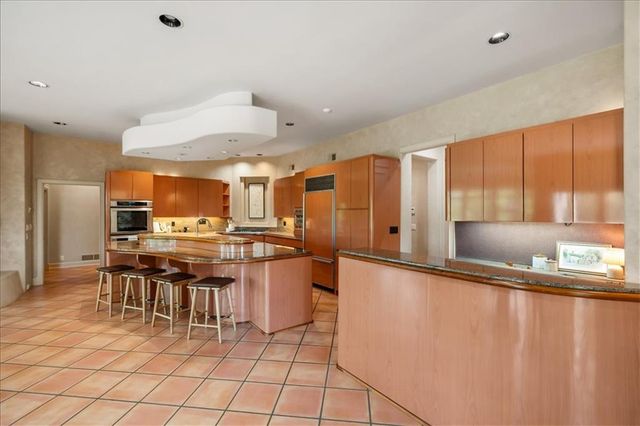 3104 W 117th Street, Leawood, KS 66211