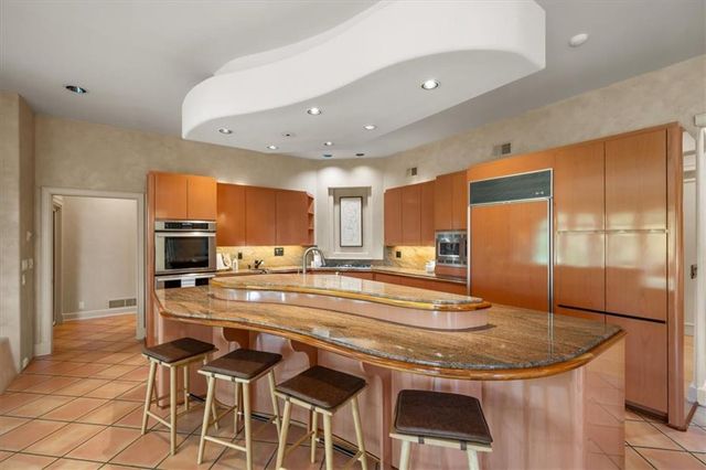 3104 W 117th Street, Leawood, KS 66211