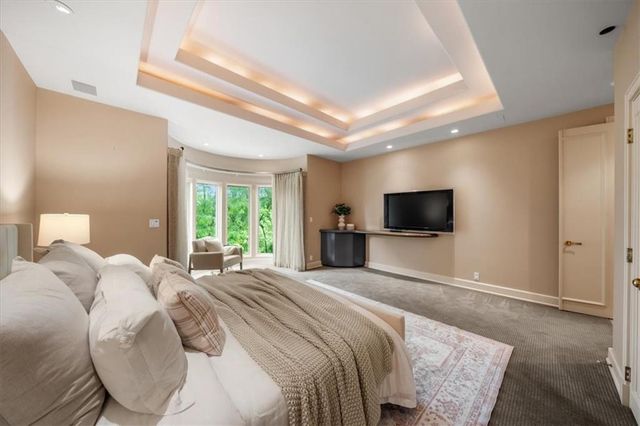 3104 W 117th Street, Leawood, KS 66211