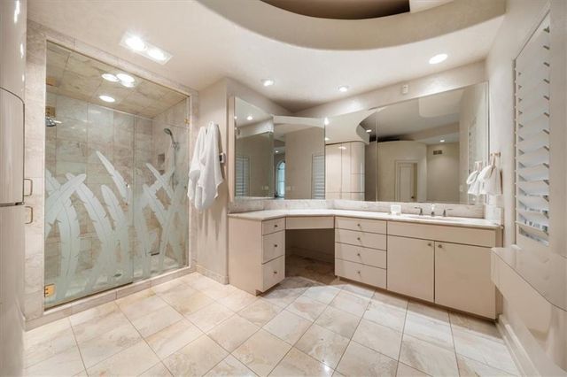 3104 W 117th Street, Leawood, KS 66211