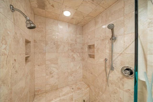 3104 W 117th Street, Leawood, KS 66211