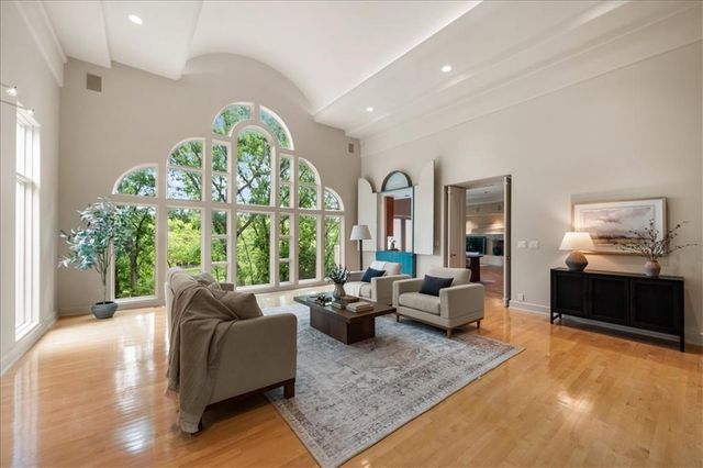 3104 W 117th Street, Leawood, KS 66211