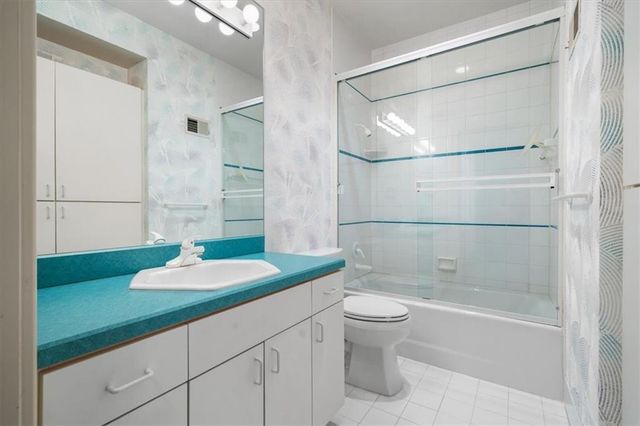 3104 W 117th Street, Leawood, KS 66211