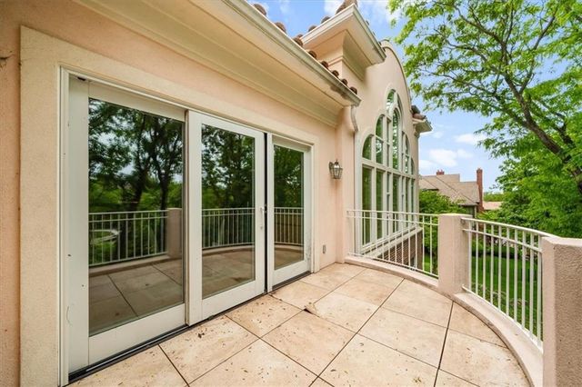 3104 W 117th Street, Leawood, KS 66211