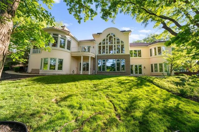 3104 W 117th Street, Leawood, KS 66211
