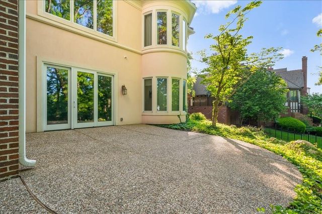 3104 W 117th Street, Leawood, KS 66211
