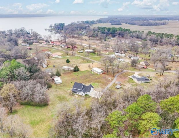 11078 Douglas Drive, Athens, AL 35611
