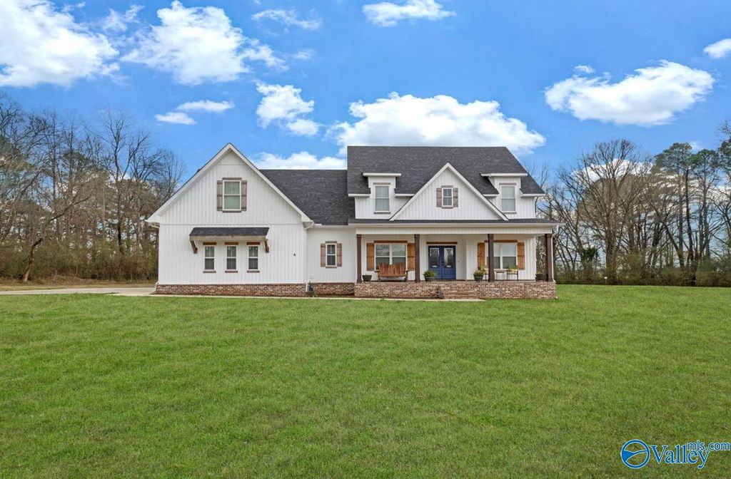 11078 Douglas Drive, Athens, AL 35611