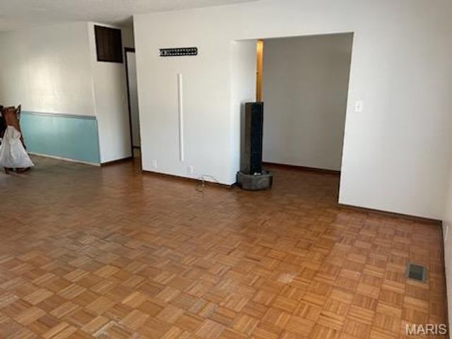 4132 Lebanon Avenue, Shiloh, IL 62221