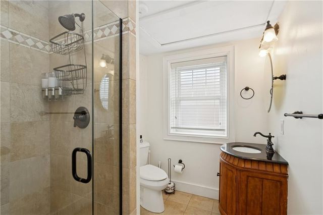 807 W 48th Street 701, Kansas City, MO 64112