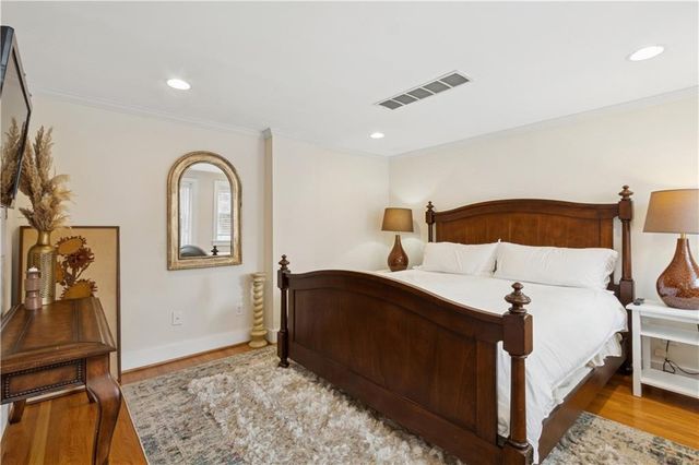 807 W 48th Street 701, Kansas City, MO 64112