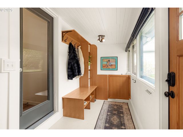 7560 Sw 67TH Ave, Portland, OR 97223