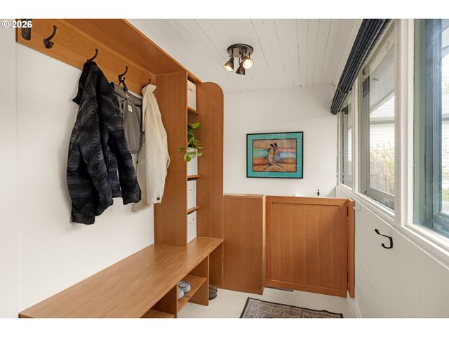 7560 Sw 67TH Ave, Portland, OR 97223