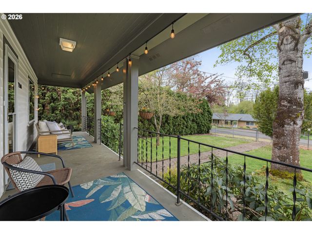 7560 Sw 67TH Ave, Portland, OR 97223