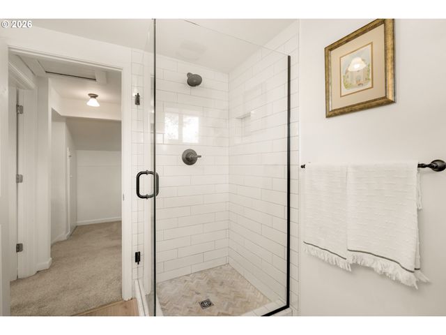 7560 Sw 67TH Ave, Portland, OR 97223