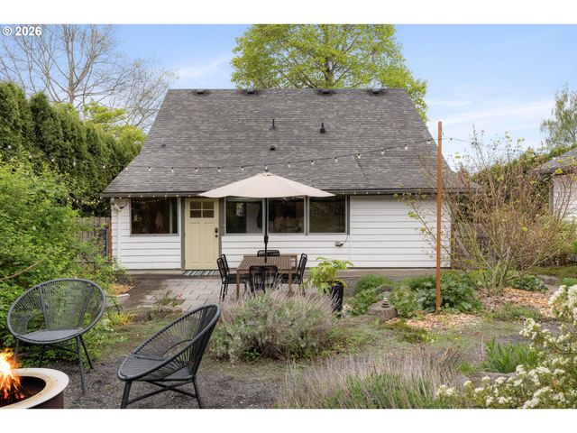 7560 Sw 67TH Ave, Portland, OR 97223