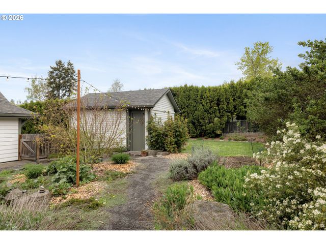 7560 Sw 67TH Ave, Portland, OR 97223