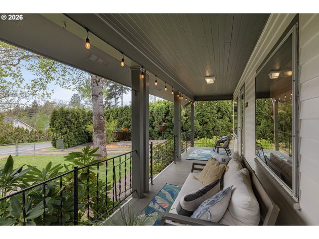 7560 Sw 67TH Ave, Portland, OR 97223