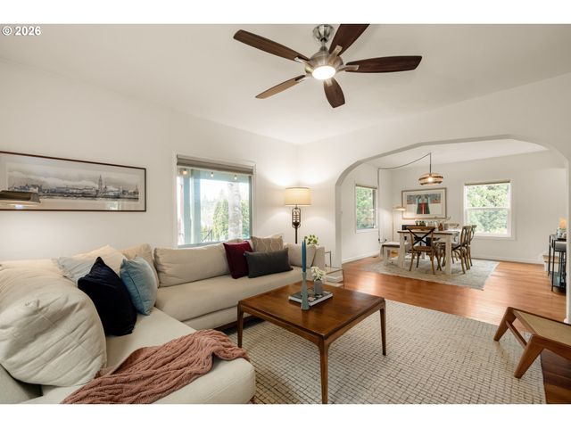 7560 Sw 67TH Ave, Portland, OR 97223