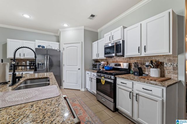 1045 MEDINAH DRIVE, Calera, AL 35040