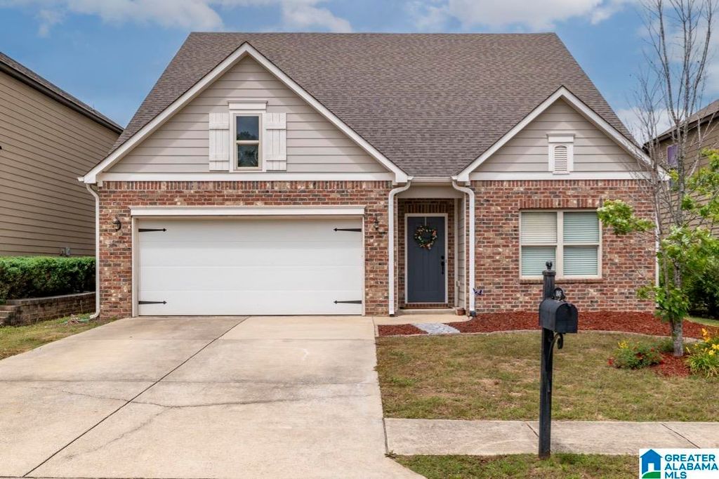 1045 MEDINAH DRIVE, Calera, AL 35040