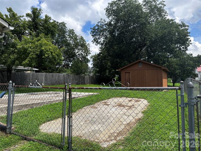 2202 Brookview Avenue, Kannapolis, NC 28081