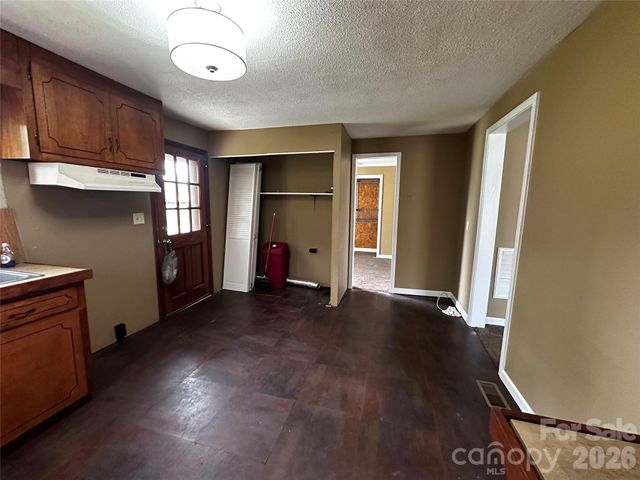 2202 Brookview Avenue, Kannapolis, NC 28081