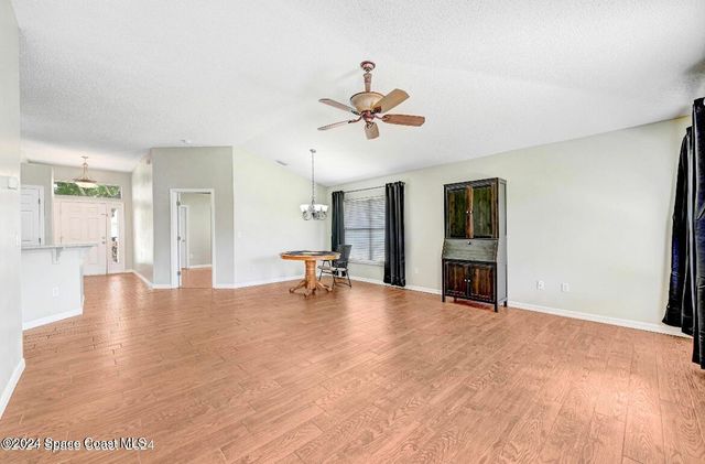 2711 Stratford Pointe Drive, Melbourne, FL 32904
