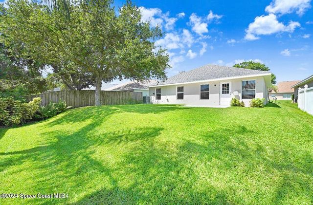 2711 Stratford Pointe Drive, Melbourne, FL 32904