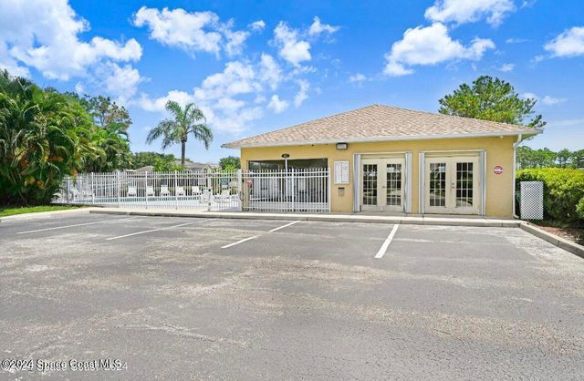 2711 Stratford Pointe Drive, Melbourne, FL 32904