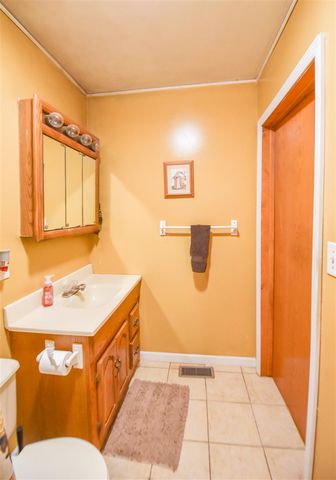 1032 S Snow Prairie Road, Bronson, MI 49028