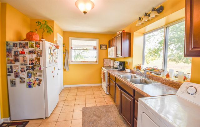 1032 S Snow Prairie Road, Bronson, MI 49028