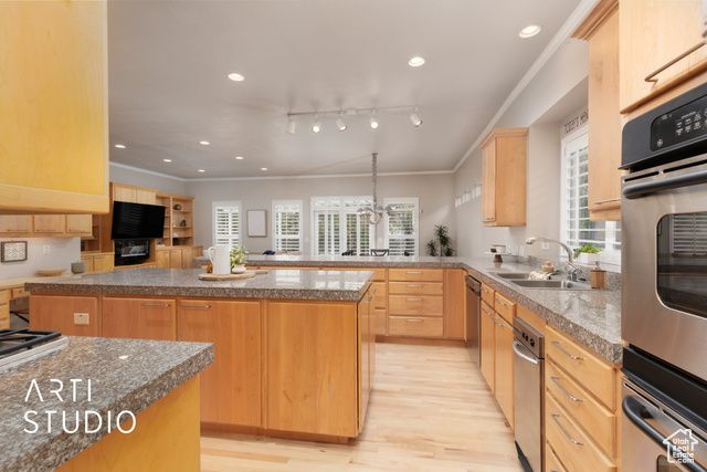 3052 W MATTERHORN DR, Taylorsville, UT 84129