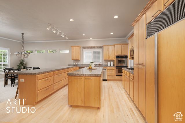 3052 W MATTERHORN DR, Taylorsville, UT 84129