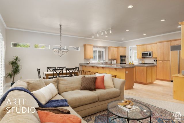 3052 W MATTERHORN DR, Taylorsville, UT 84129