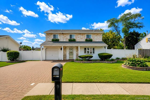 164 Bark Avenue, Central Islip, NY 11722