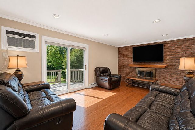 164 Bark Avenue, Central Islip, NY 11722