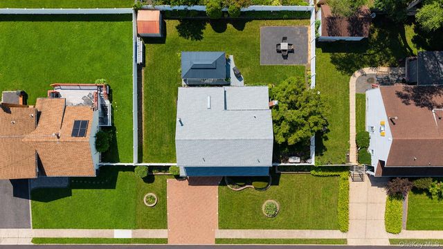 164 Bark Avenue, Central Islip, NY 11722