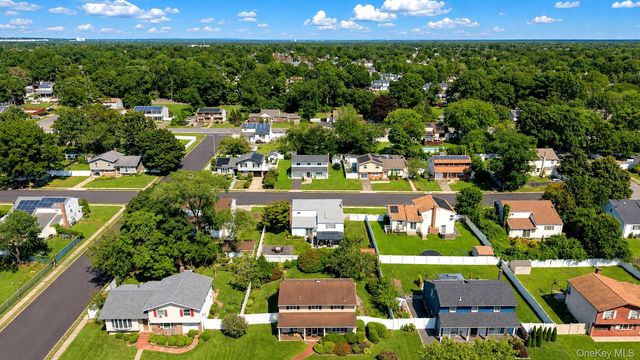 164 Bark Avenue, Central Islip, NY 11722