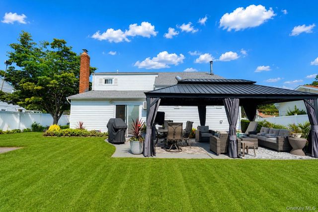164 Bark Avenue, Central Islip, NY 11722