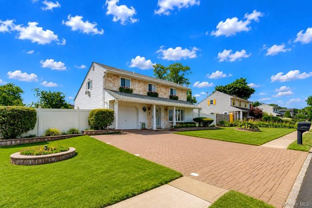 164 Bark Avenue, Central Islip, NY 11722