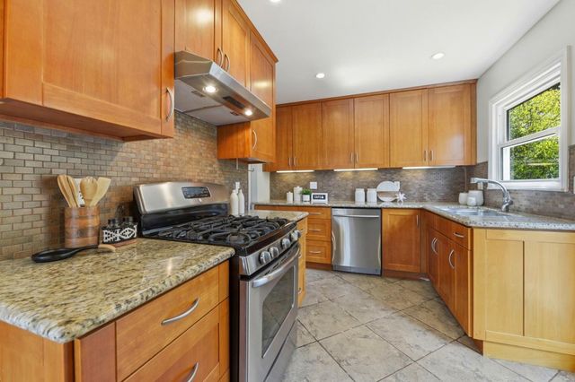 423 42nd Avenue, San Mateo, CA 94403