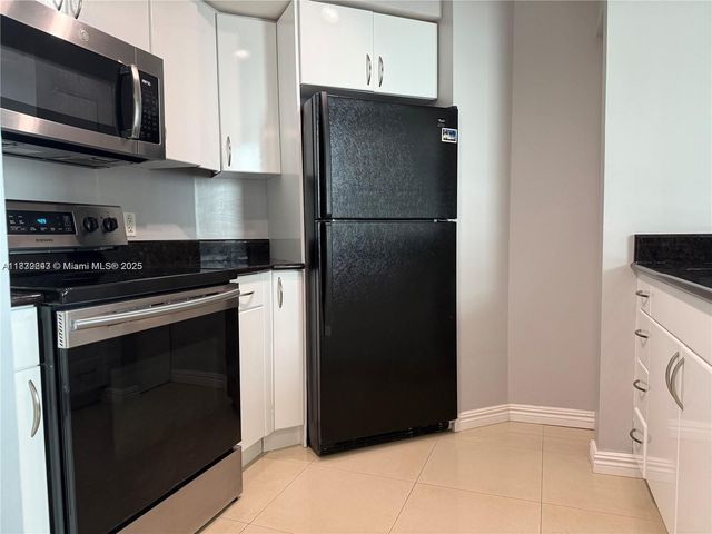 9201 Collins Ave 521, Surfside, FL 33154