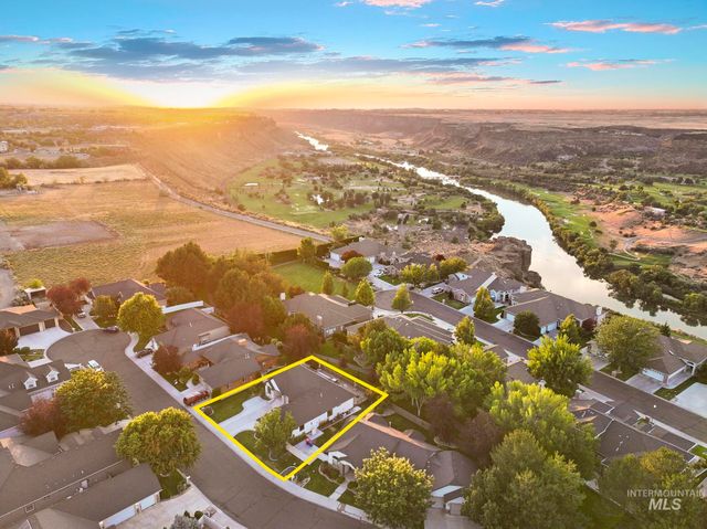 685 Canyon Park Ave, Twin Falls, ID 83301