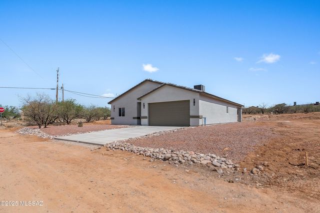 1725 Faro Court, Rio Rico, AZ 85648