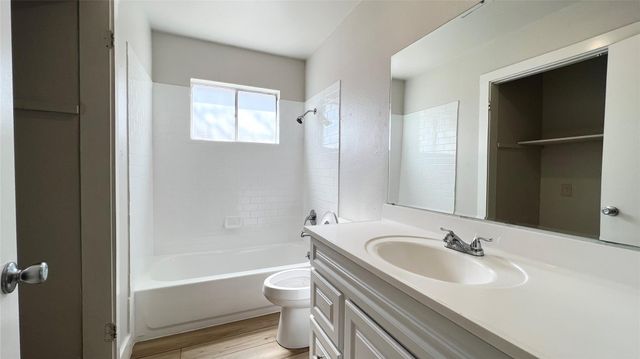 11208 Renel DR A, Austin, TX 78758