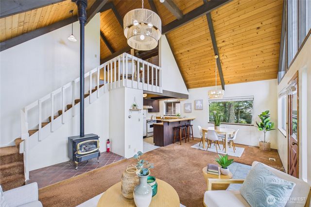 80 Vancouver Drive, Port Townsend, WA 98368