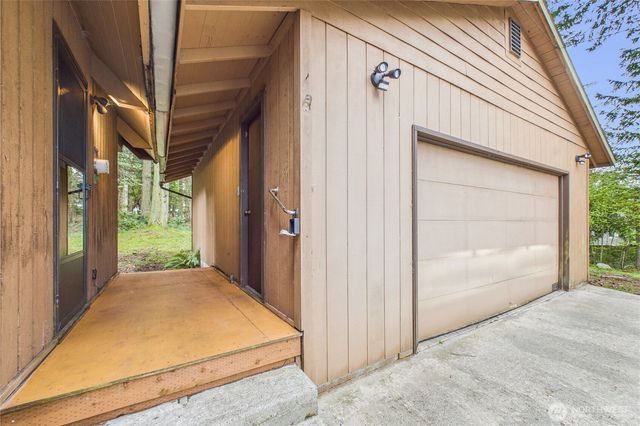 80 Vancouver Drive, Port Townsend, WA 98368