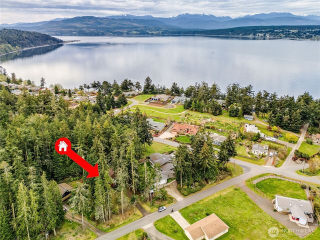 80 Vancouver Drive, Port Townsend, WA 98368